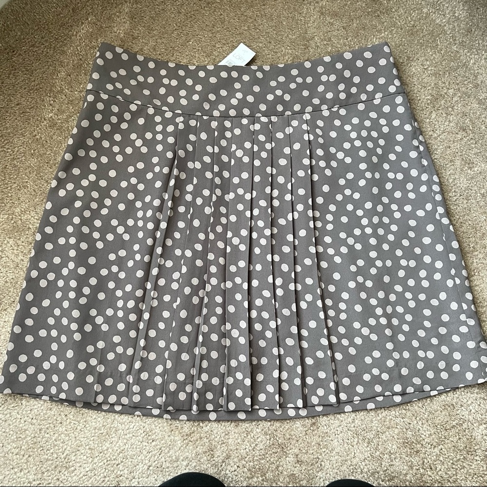NWT loft gray dot skirt size 10